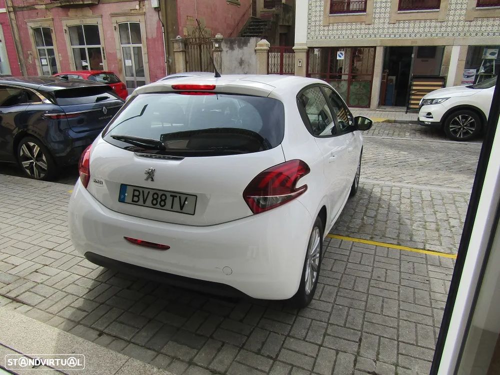 Peugeot 208 1.2 PureTech Active - 4