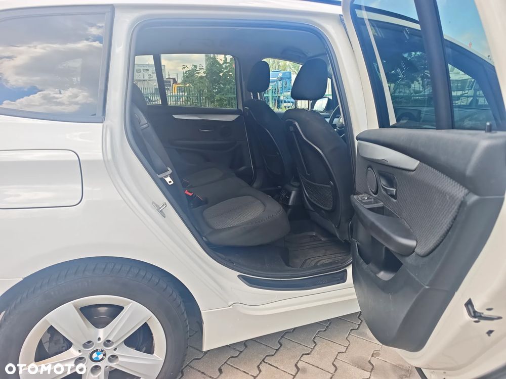 BMW Seria 2 220d xDrive Sport-Aut - 9