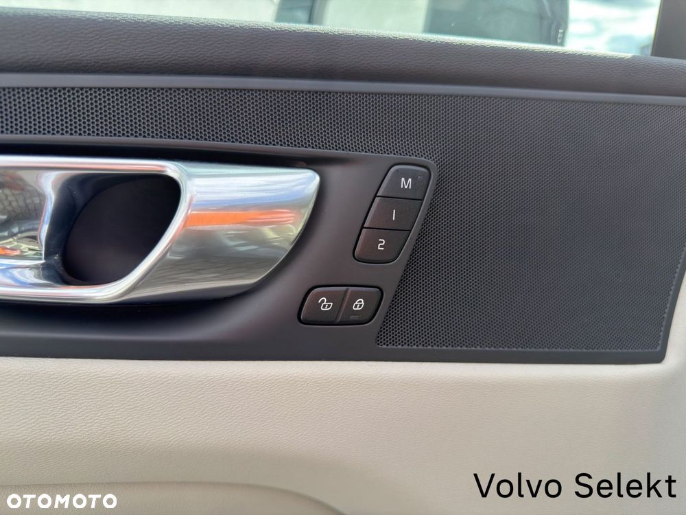 Volvo XC 60 - 28