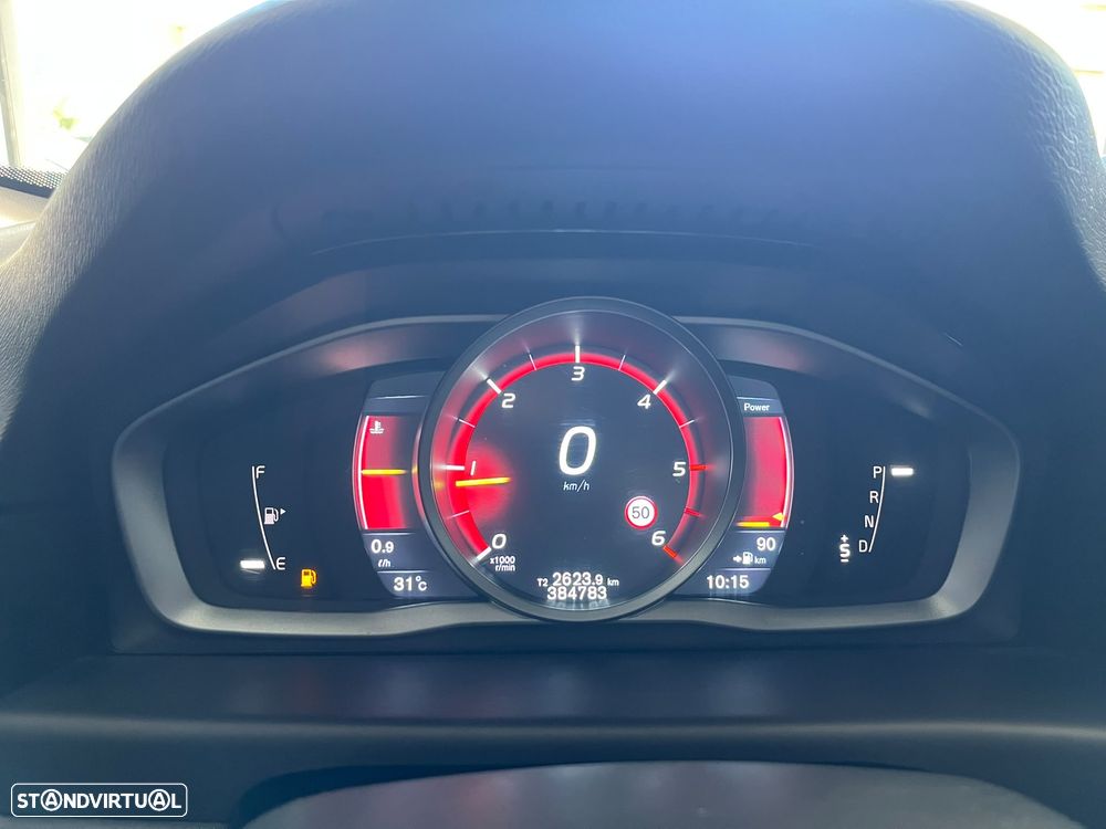 Volvo XC 70 2.0 D4 Momentum Geartronic - 27