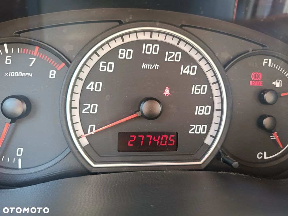 Suzuki Swift - 12