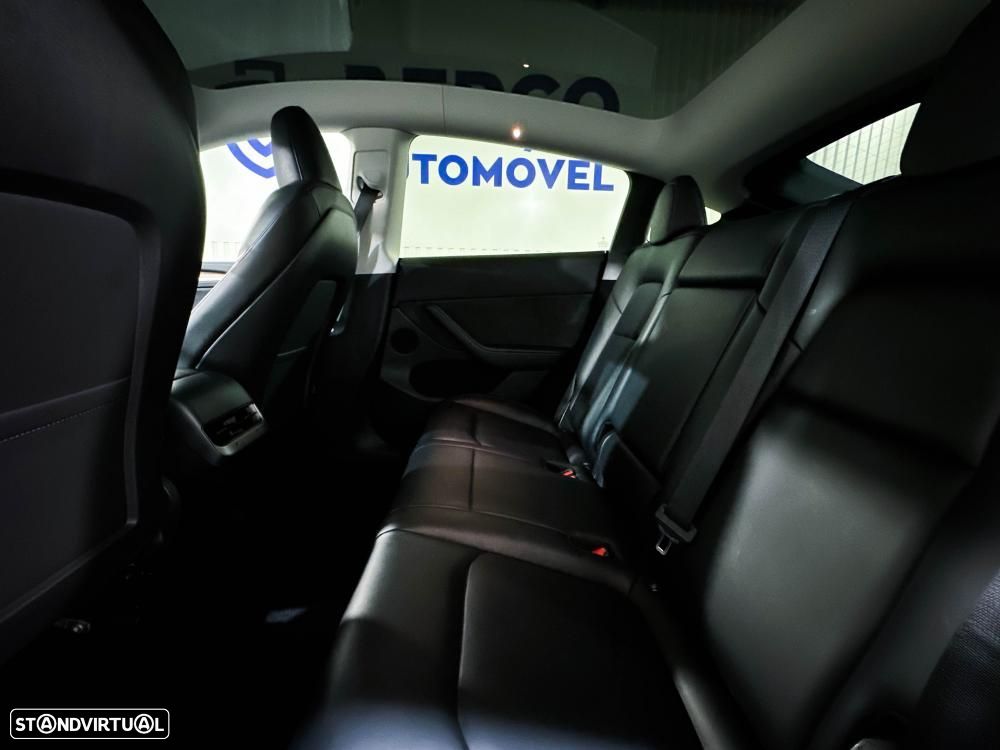 Tesla Model Y Performance Dual Motor AWD - 10