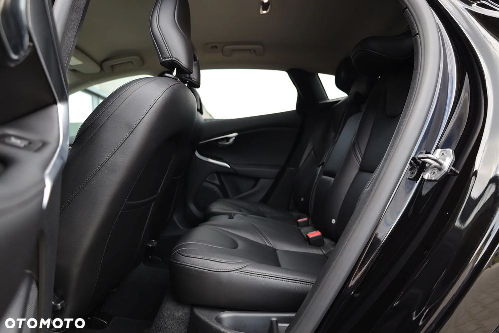 Volvo V40 T2 Inscription - 21