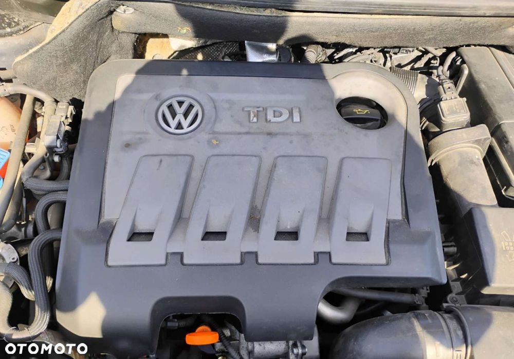 Volkswagen Touran - 22