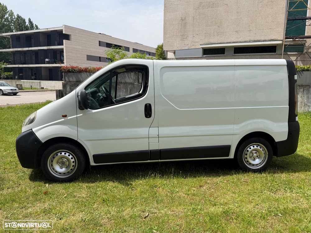 Opel Vivaro 1.9 cdti - 13
