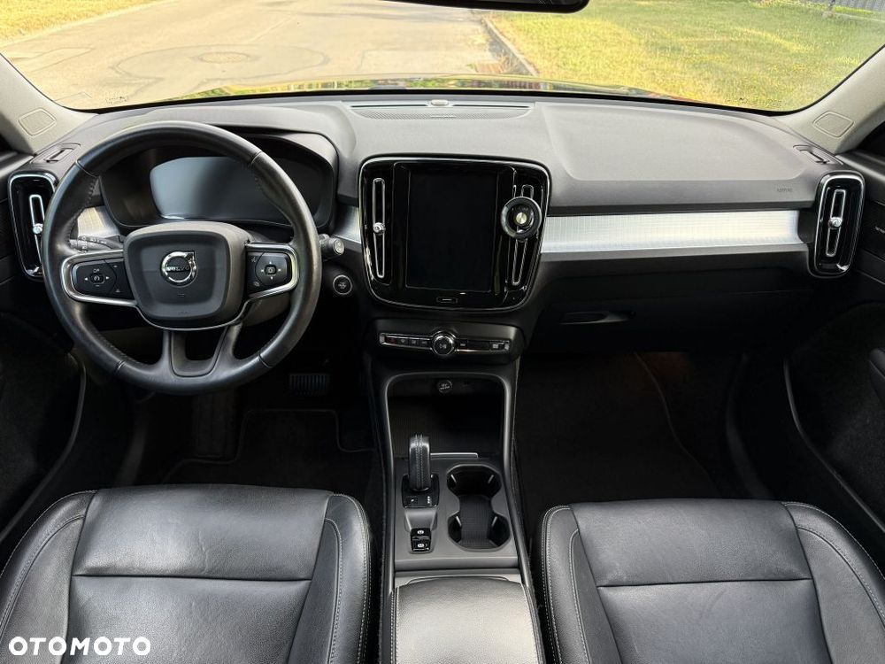 Volvo XC 40 D4 AWD Momentum - 9