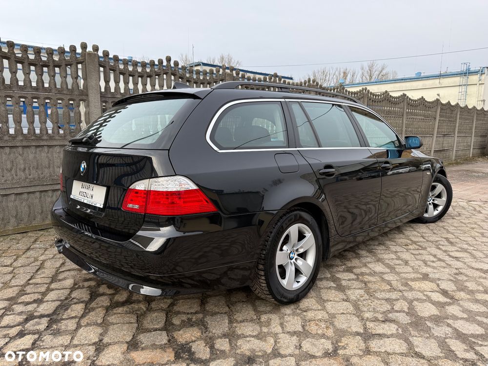 BMW Seria 5 525d - 2