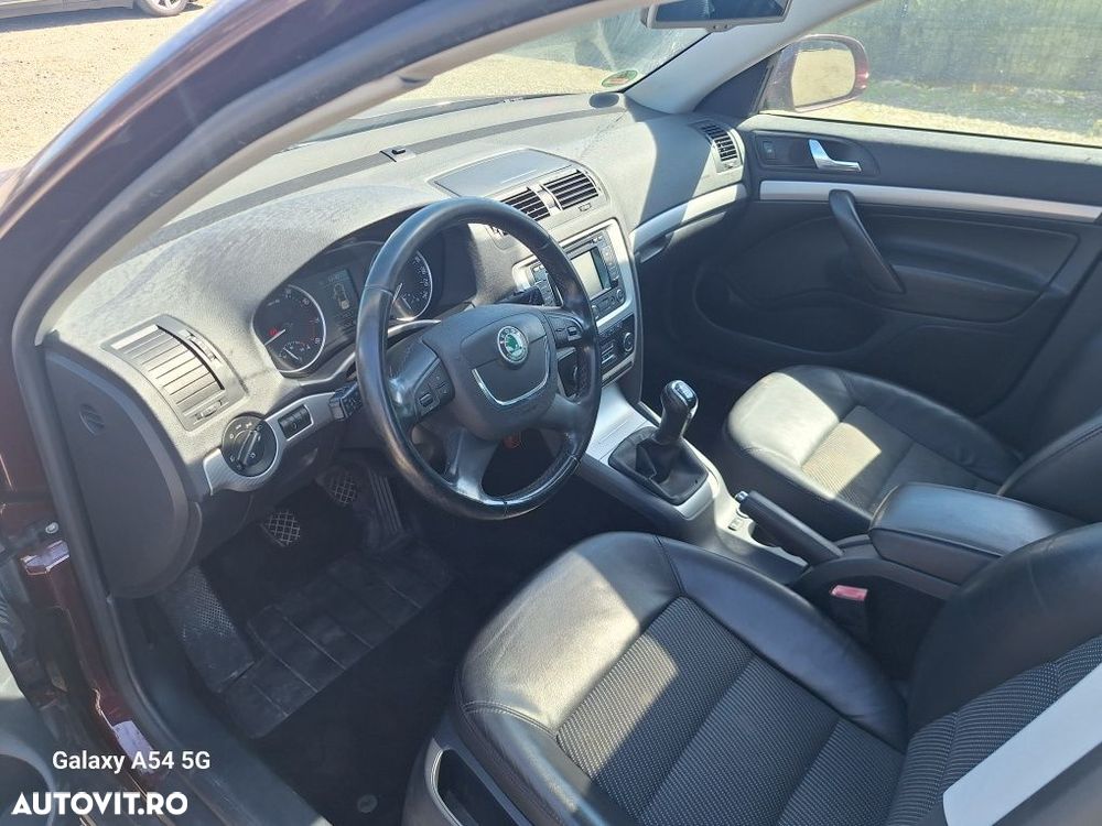 Dezmembrez Skoda Octavia facelift 1.8 tfsi CDAA cod culoare LF3X - 5