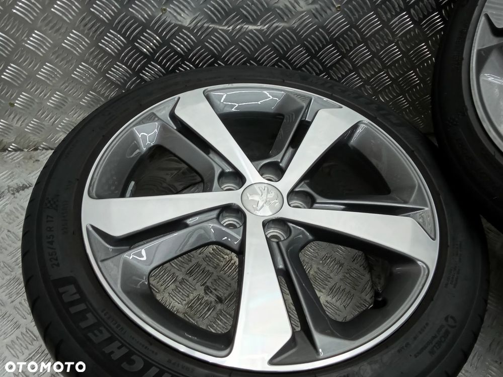 Koła Peugeot 308 508 Partner 7,5Jx17 et44 5x108 - 8
