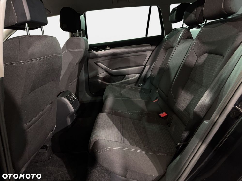 Volkswagen Passat Variant - 14