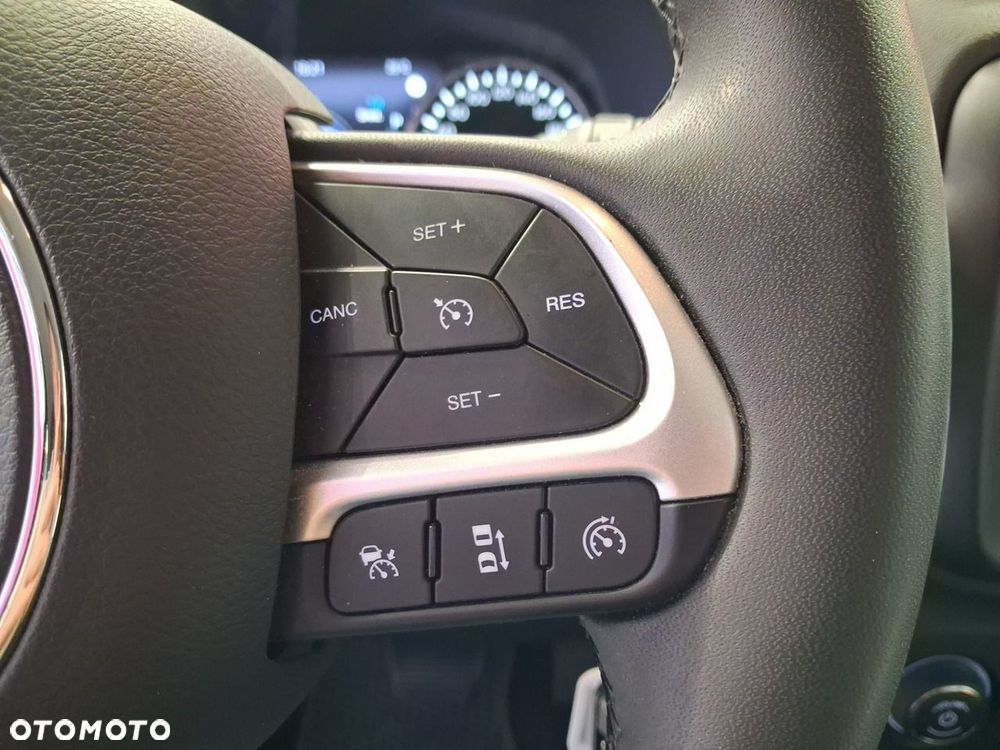 Jeep Renegade - 22