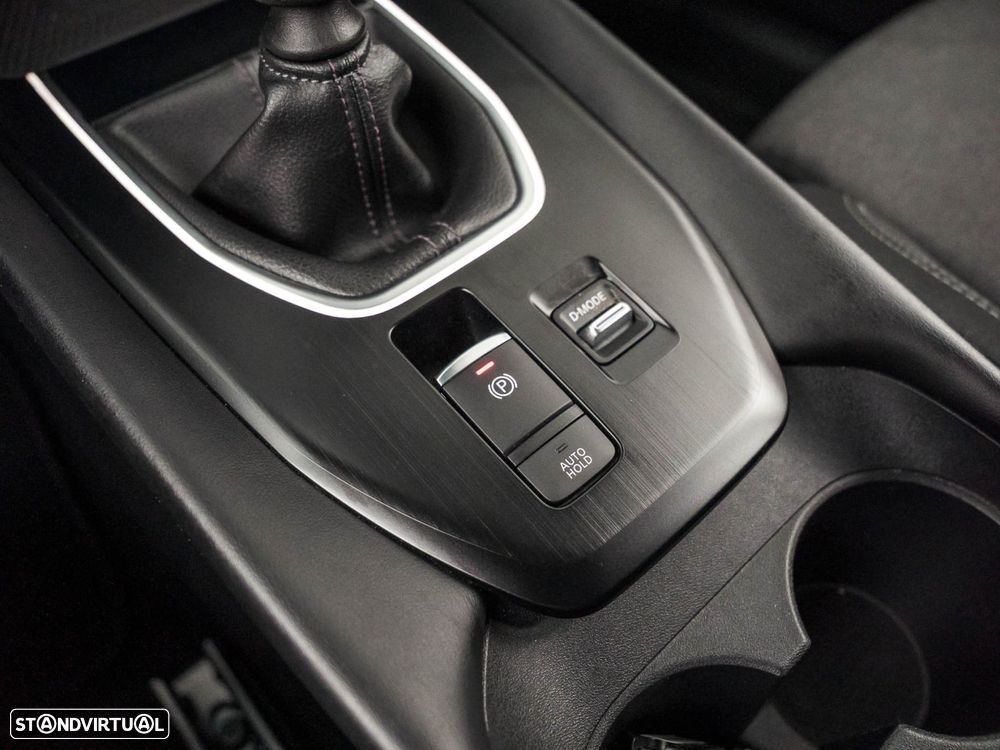 Nissan Qashqai 1.3 DIG-T N-Connecta - 24