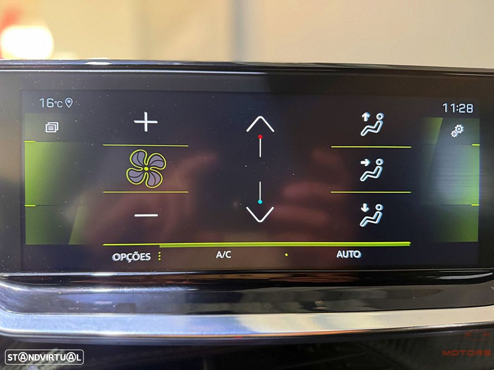 Peugeot 2008 1.2 PureTech GT Line - 30