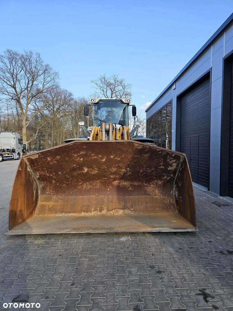 Liebherr L586 XPOWER 2020r - 8