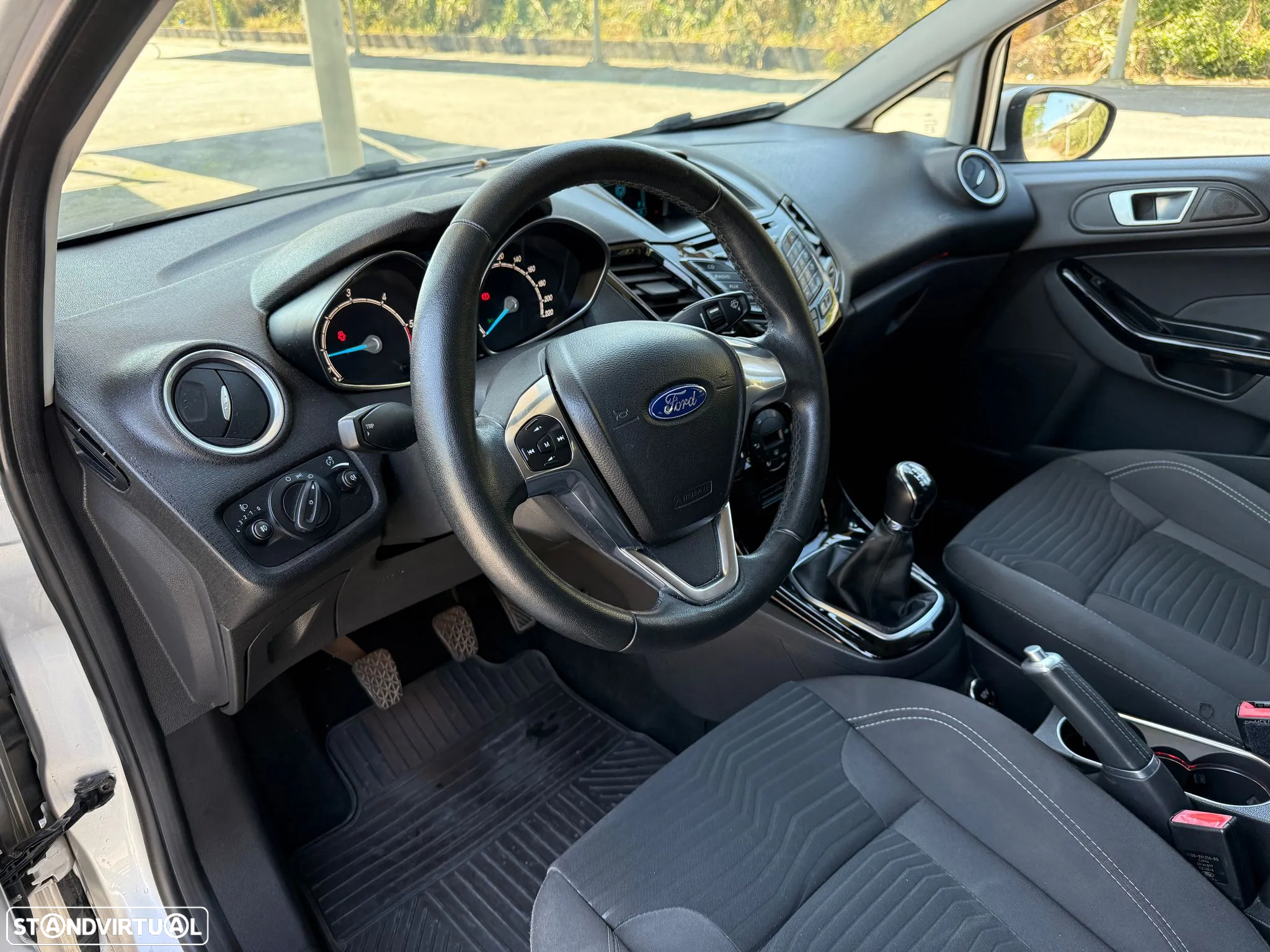 Ford Fiesta 1.6 TDCi Titanium - 8