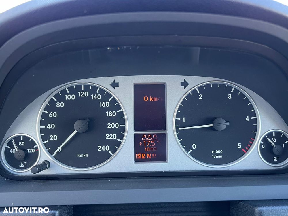 Mercedes-Benz B 180 - 2