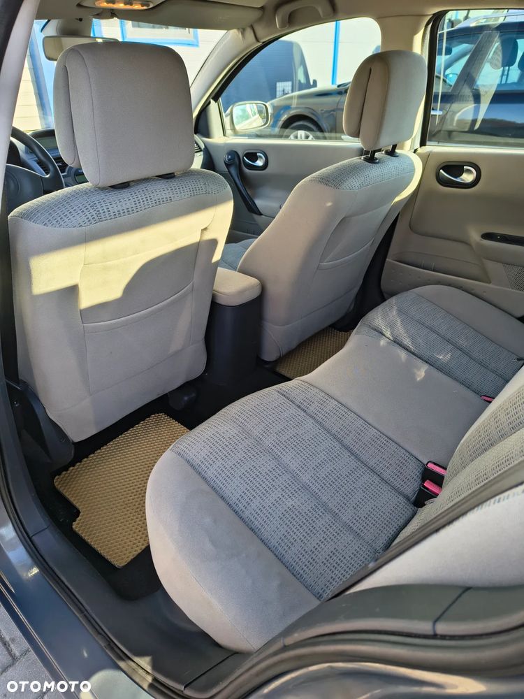 Renault Megane 1.6 16V Confort Expression - 4