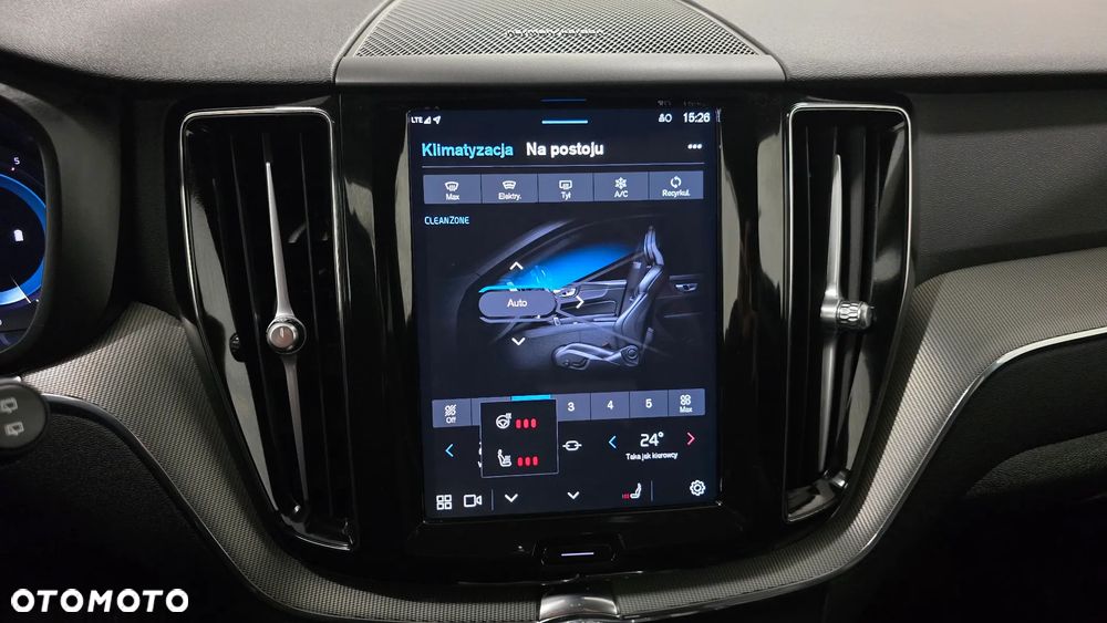 Volvo XC 60 B4 D Plus Dark - 32
