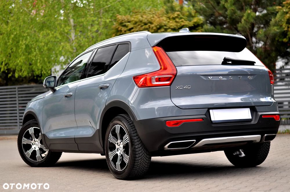 Volvo XC 40 T3 R-Design - 4