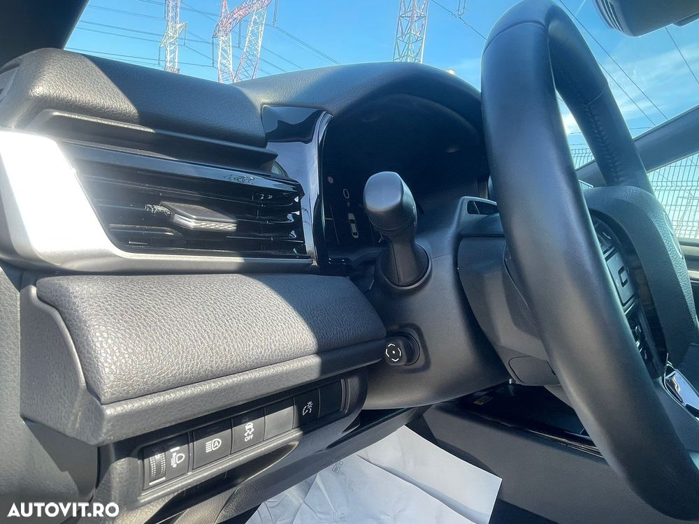 Toyota Camry 2.5 Dynamic - 12