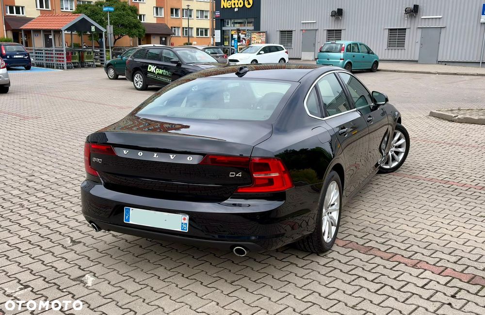 Volvo S90 D4 Momentum - 11