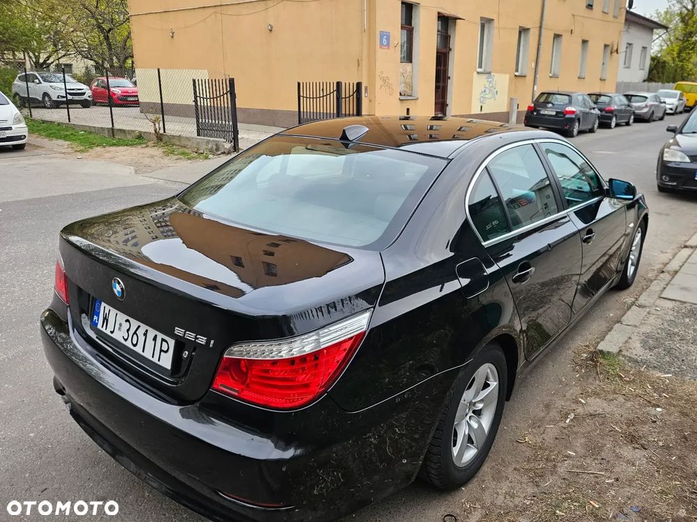 BMW Seria 5 523i - 8