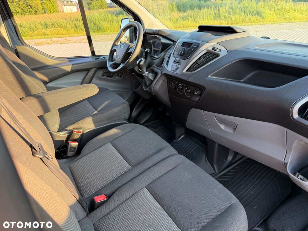 Ford TRANSIT CUSTOM - 25