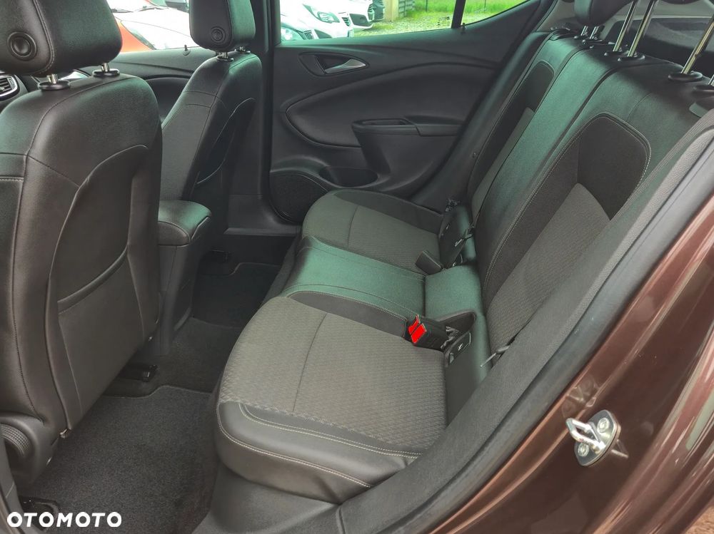 Opel Astra 1.4 Turbo Start/Stop 120 Jahre - 17