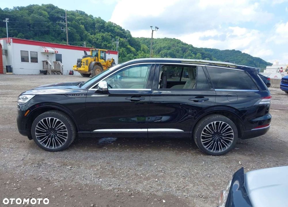 Lincoln Aviator - 8