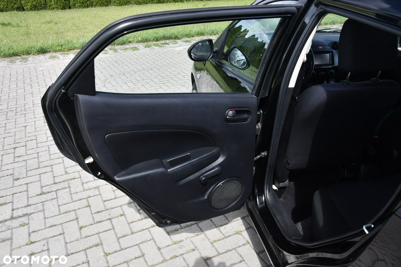 Mazda 2 - 16