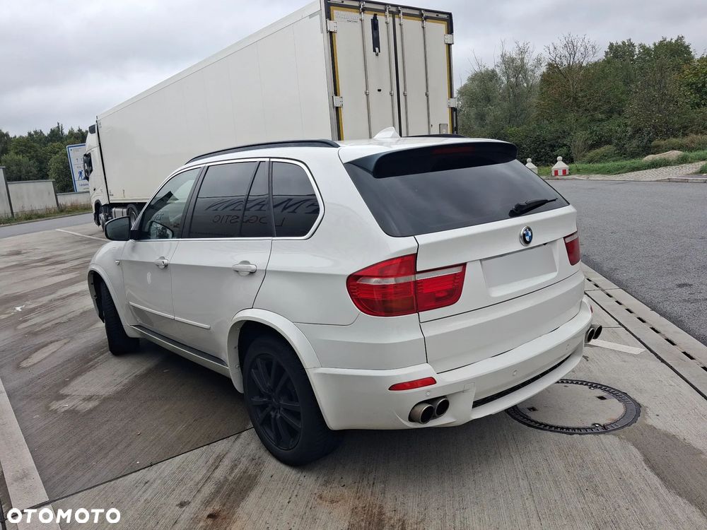 BMW X5 xDrive48i - 5