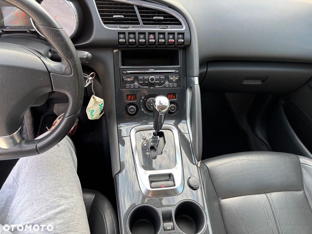 Peugeot 3008 HDi 160 Automatik Allure - 24