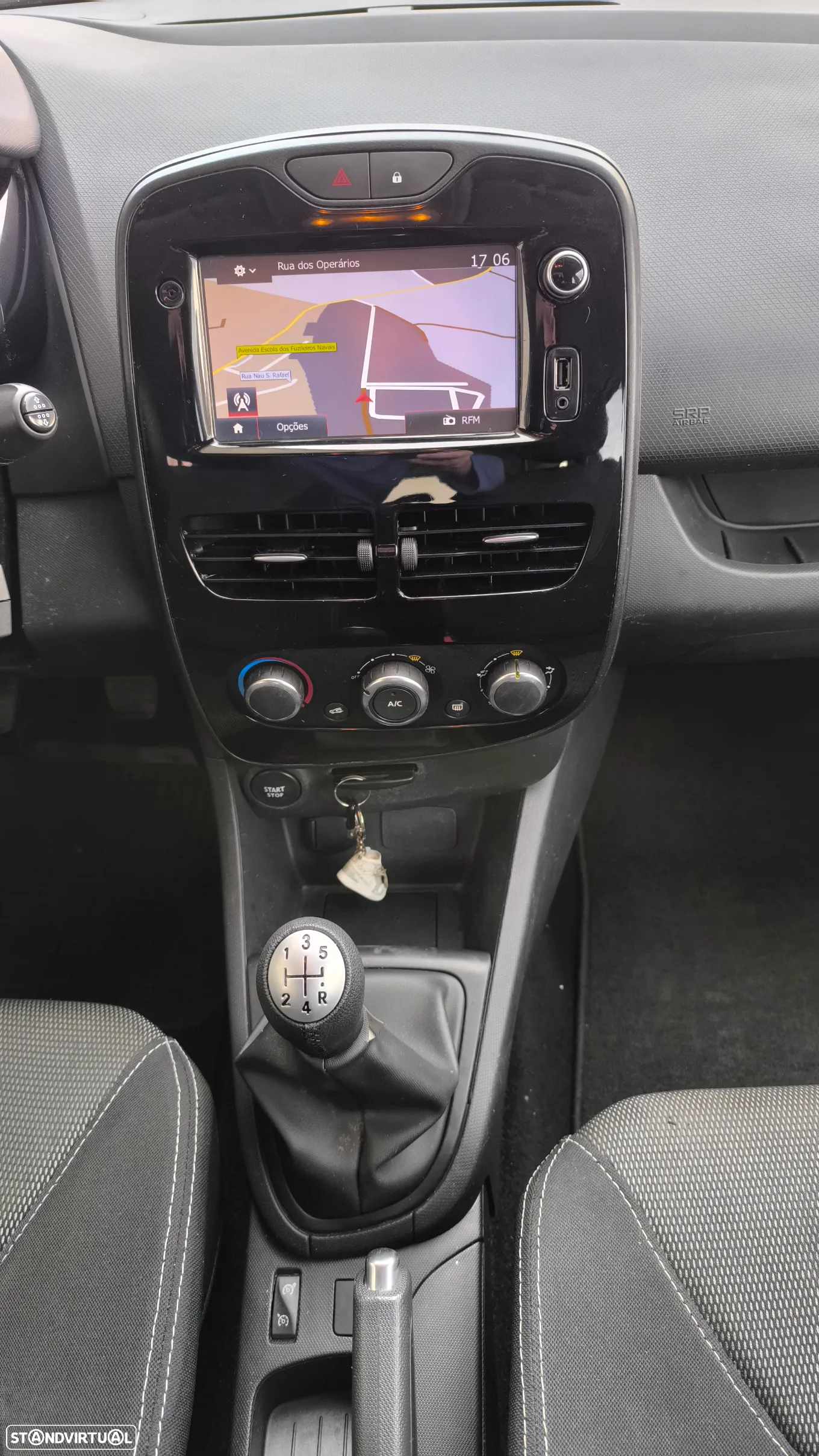Renault Clio Sport Tourer 1.5 dCi Dynamique S - 9