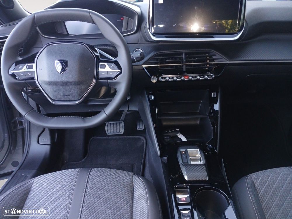 Peugeot 2008 - 10