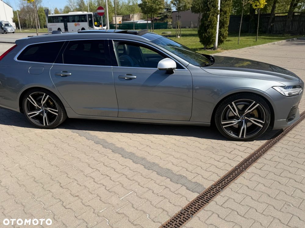 Volvo V90 T6 AWD R-Desgin - 2