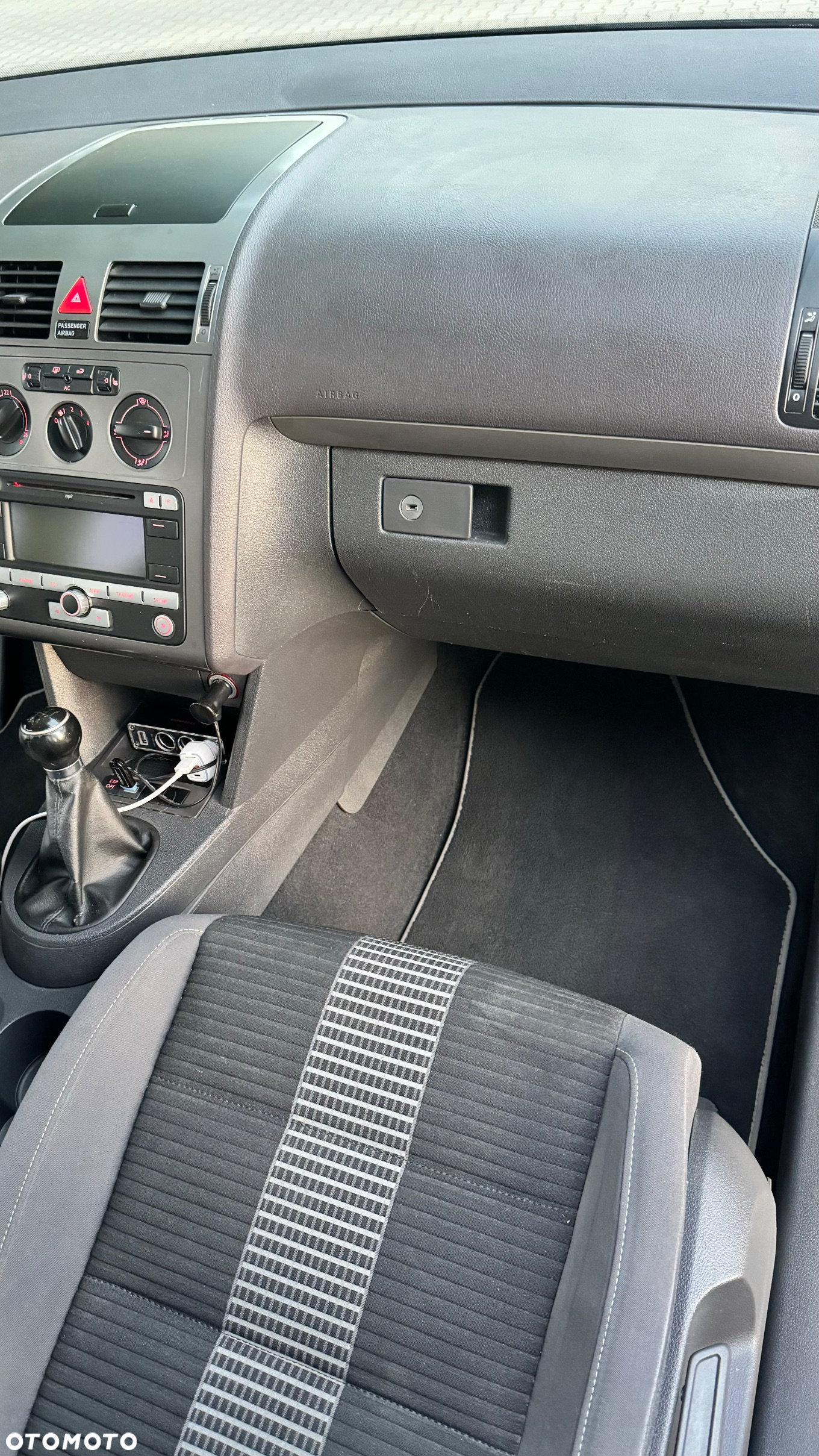 Volkswagen Touran 1.6 - 17