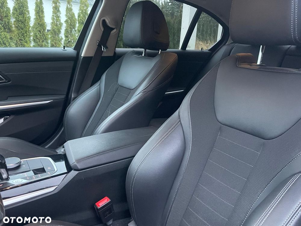 BMW Seria 3 320d Sport Line sport - 7