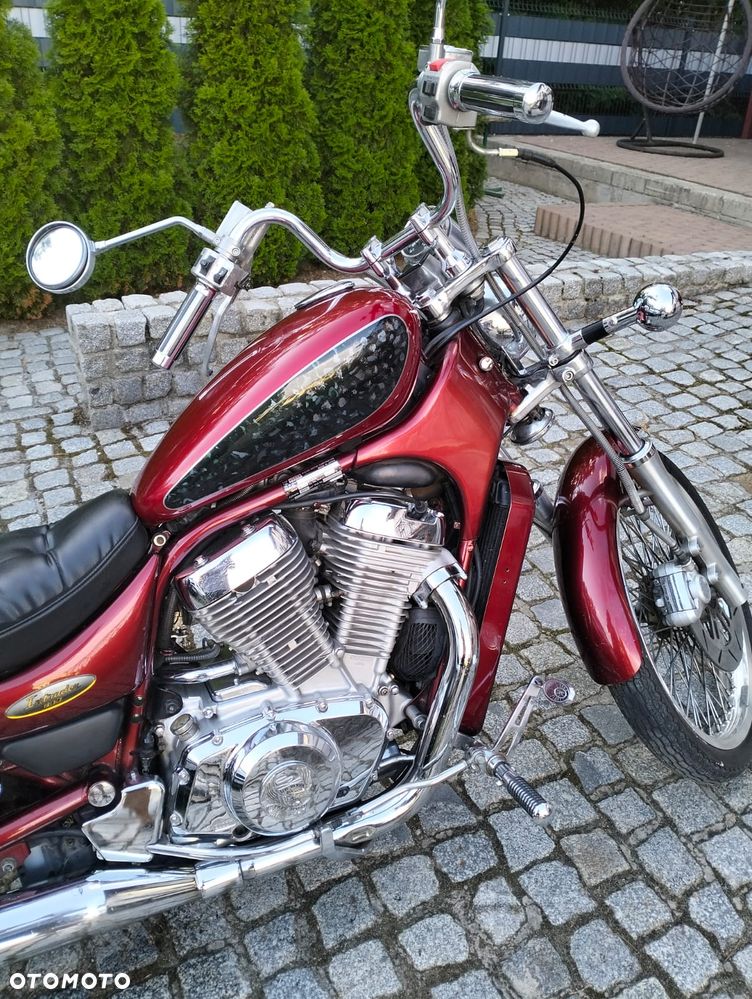 Suzuki Intruder - 2