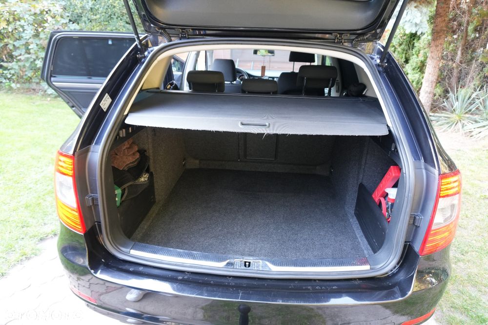 Skoda Superb 1.6 TDI Comfort / Active Greenline - 10