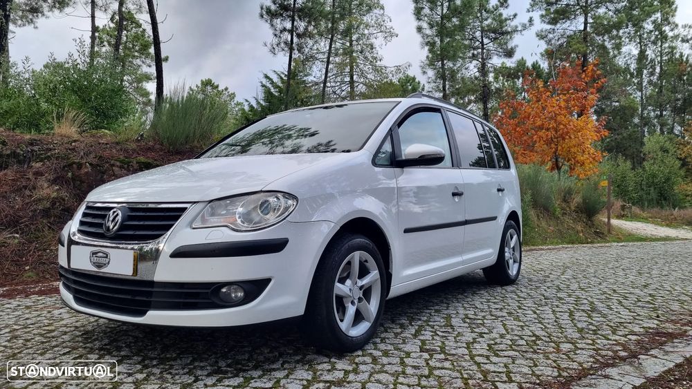 VW Touran 1.9 TDi DSG Highline - 3