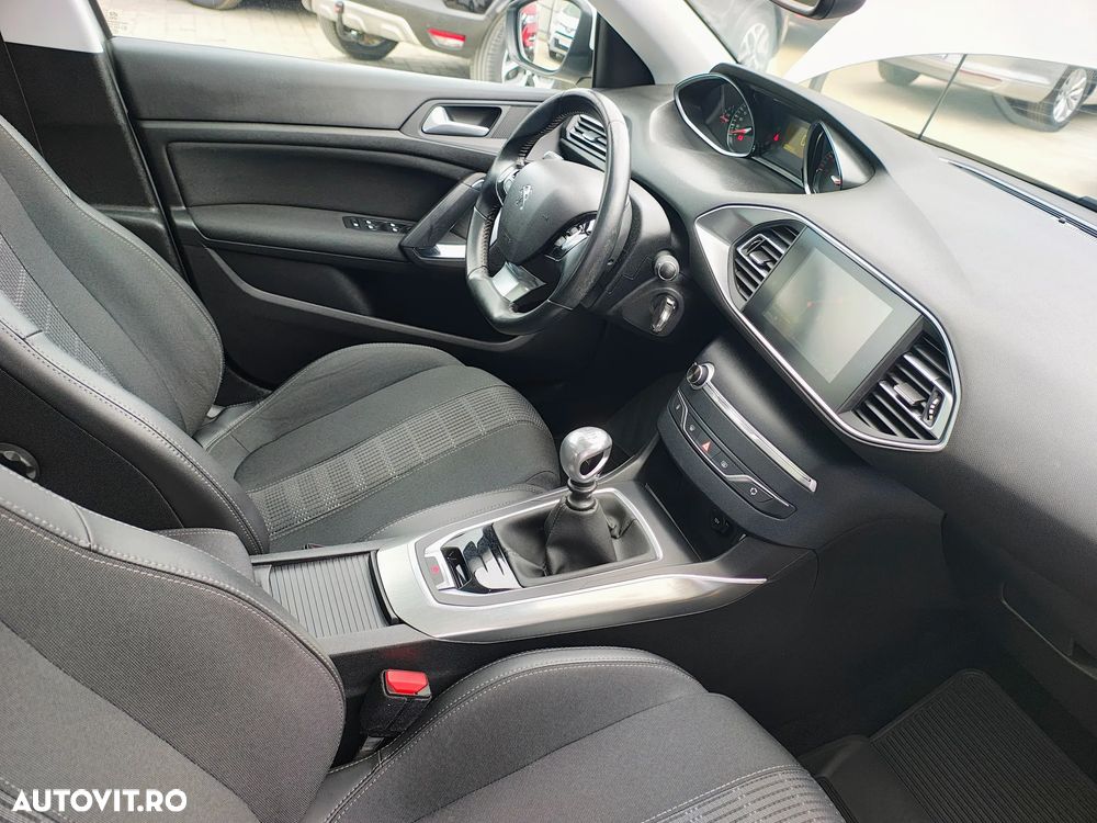 Peugeot 308 PureTech 130 GPF Stop & Start Allure Pack - 7