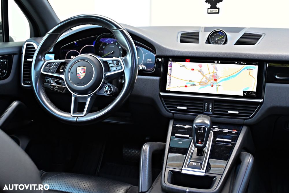 Porsche Cayenne - 7