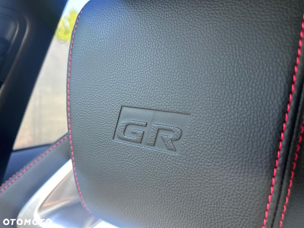 Toyota Corolla 2.0 Hybrid GR Sport - 18