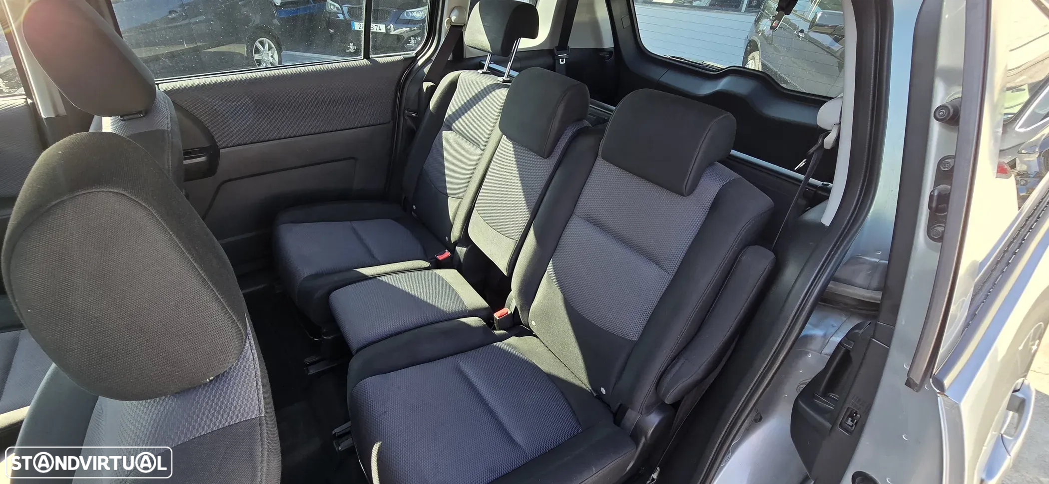 Mazda 5 MZR-CD 2.0 Hightech - 11