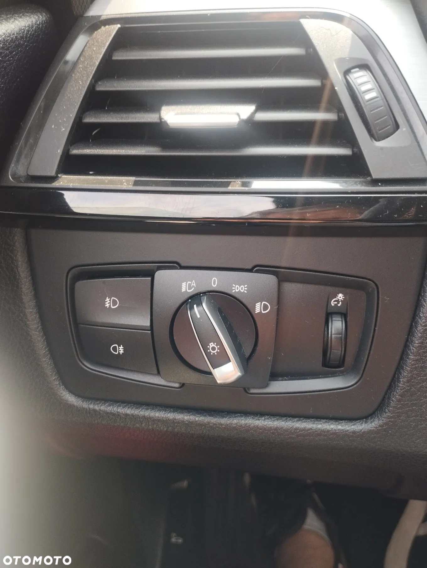 BMW Seria 3 320d DPF Edition Sport - 27
