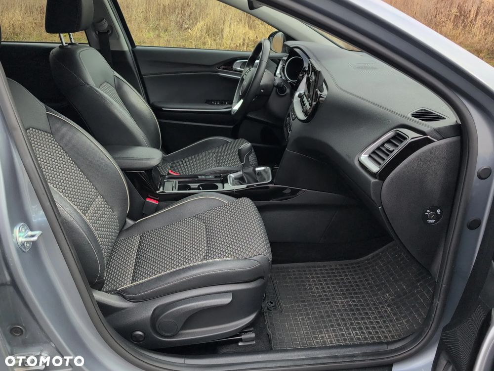 Kia Ceed 1.5 T-GDI Tribute - 25