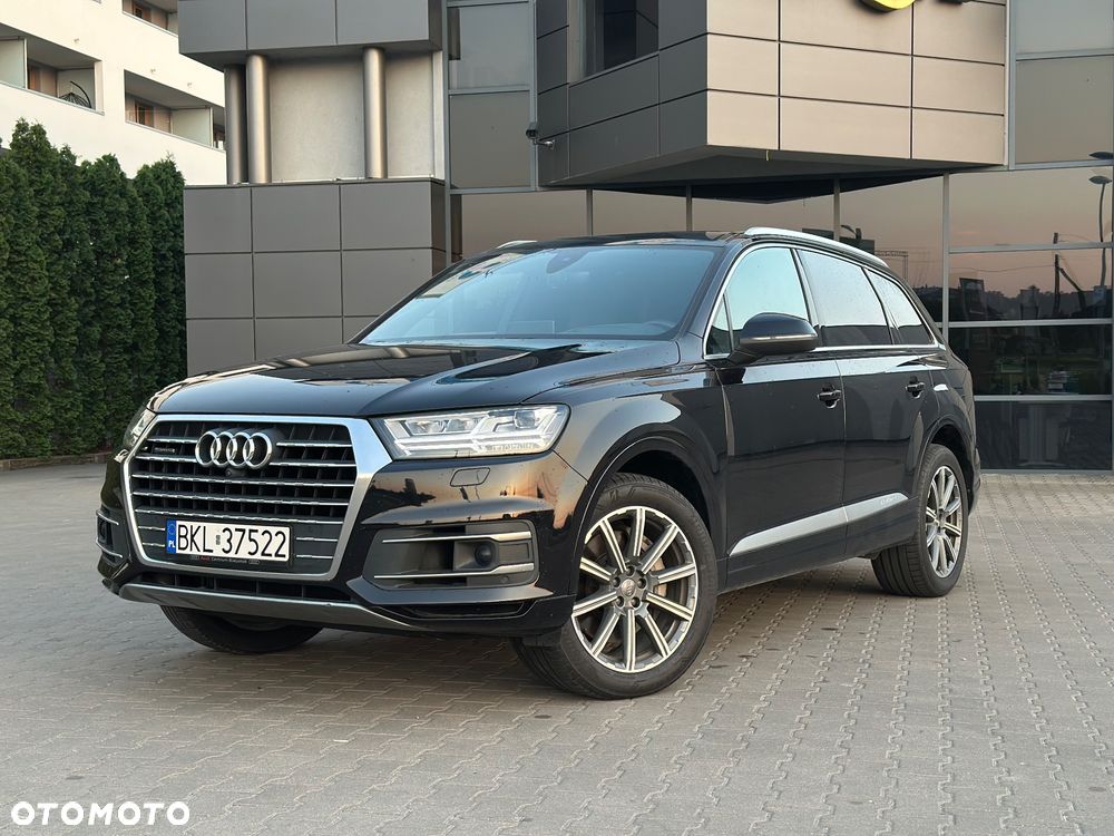 Audi Q7 - 1