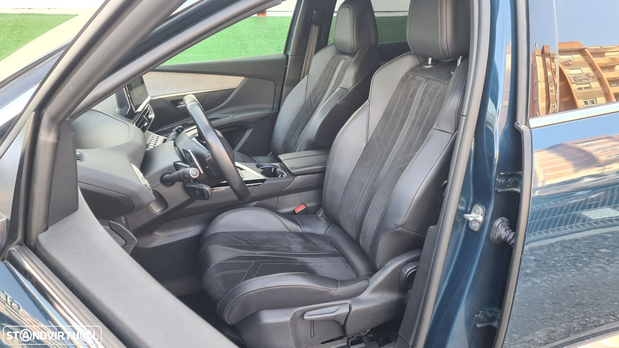 Peugeot 5008 1.5 BlueHDi GT EAT8 - 43