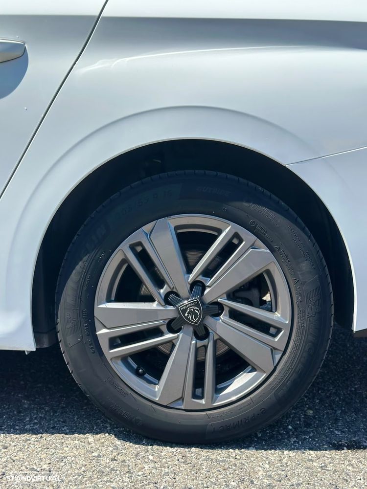 Peugeot 308 - 5