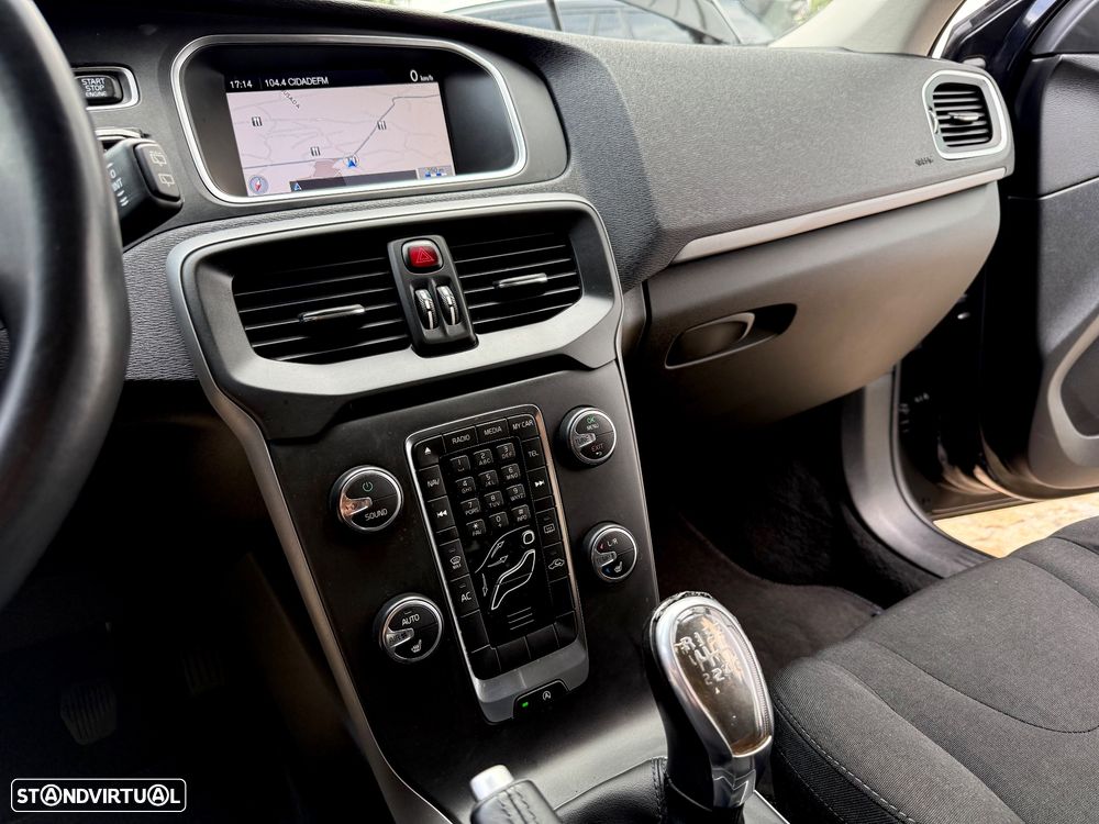 Volvo V40 D2 Kinetic - 41